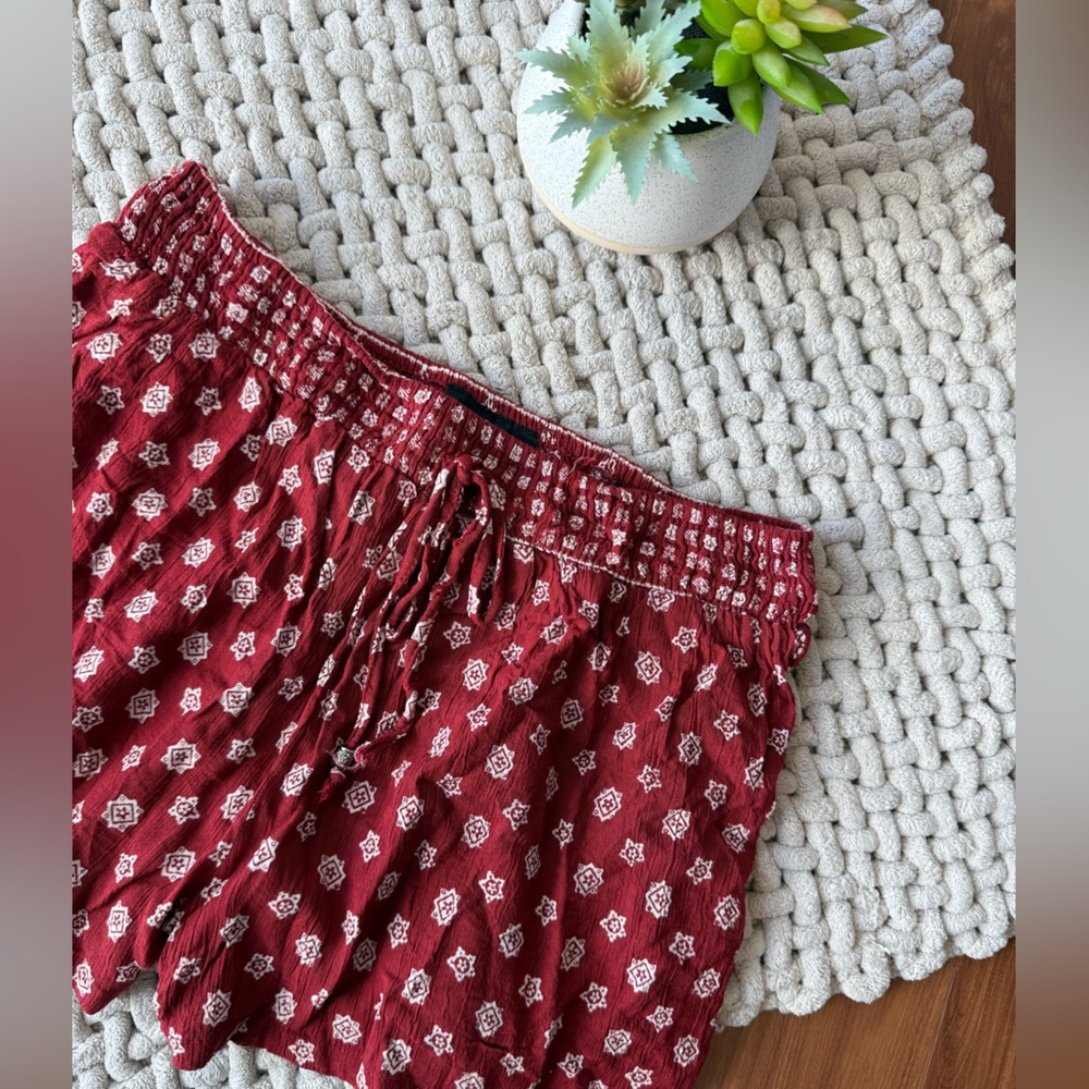 Angie | Boho Geometric Print Shorts Maroon | Small